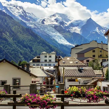 L'aiguille Du Midi-9 By Interhome Apartment